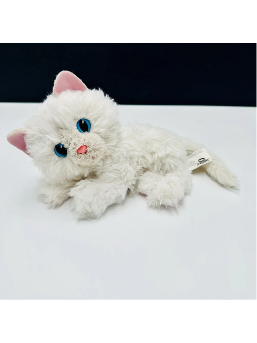Scruffies White Kitty Chloe Laying Meows Purrs Plush Animagic 8” Toy Cat Kitten